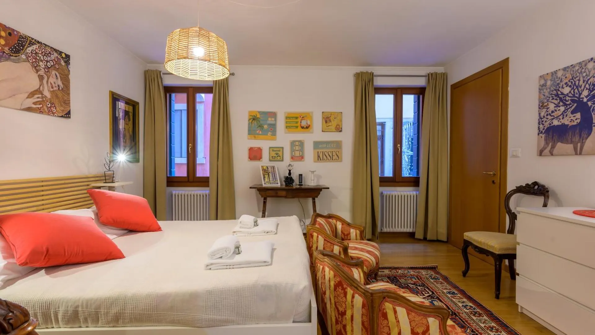 Teatro Alla Fenice Venice Apartment